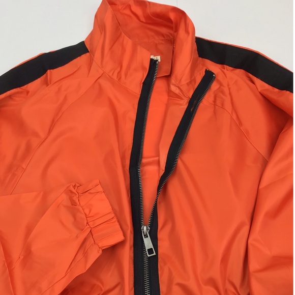 Women’s Cropped Windbreaker Jacket - Picture 6 of 8